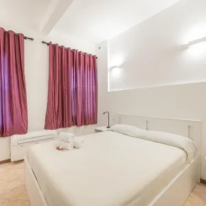 Casa Luna - Vicino Stazione Dei Treni Apartamento