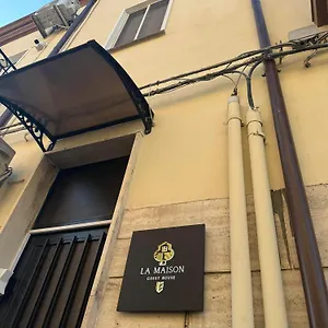 https://house-la-maison.catania-hotels.net